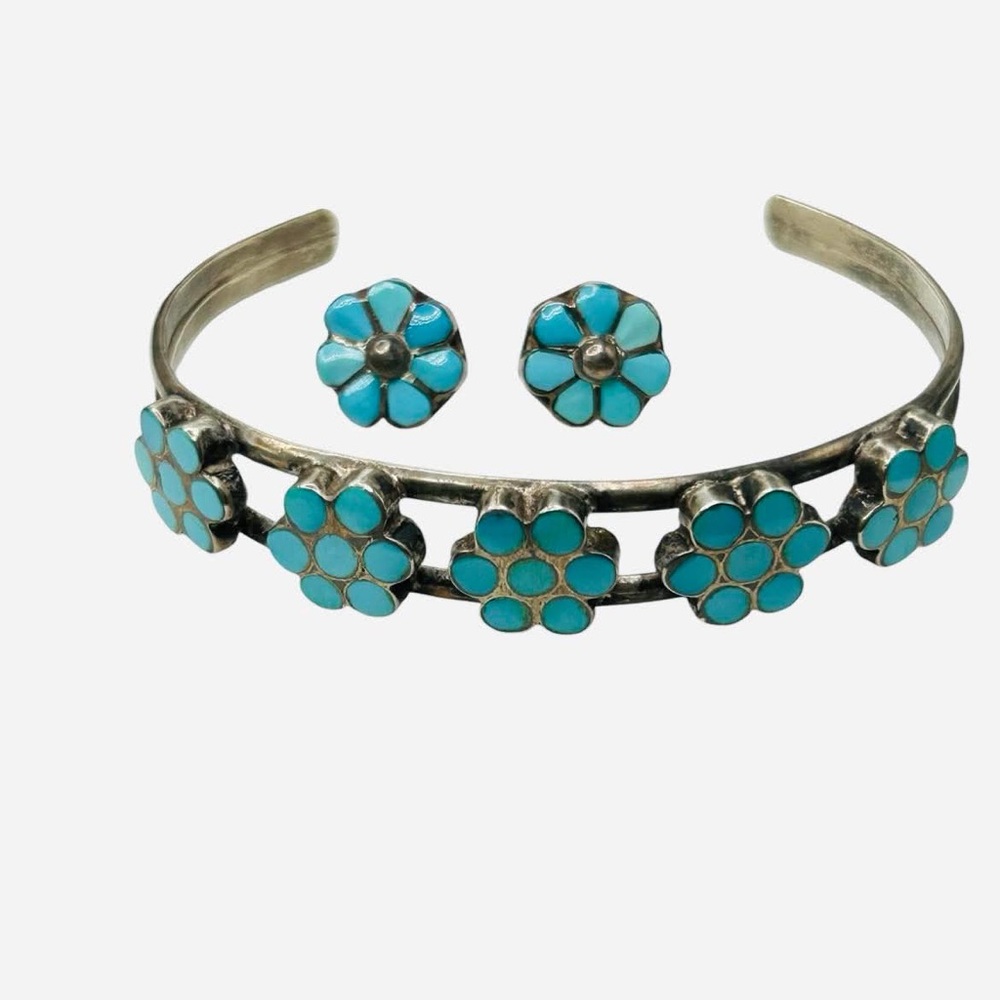 Zuni Dishta Family Sterling Turquoise Flower Bracelet Earring Set - Picture 3 of 13
